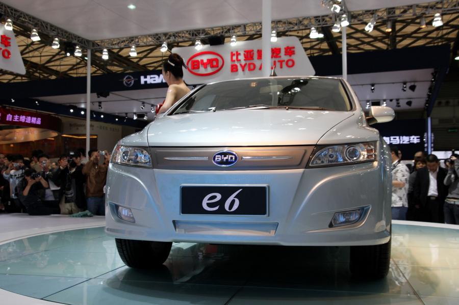  BYD E6 2009 года  (фото 36 из 60)